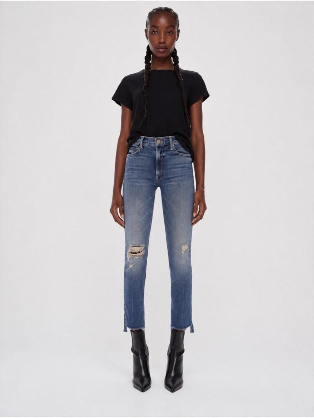MOTHER Mid-Rise Dazzler Ankle Step Fray Skipping on Coals Jeans